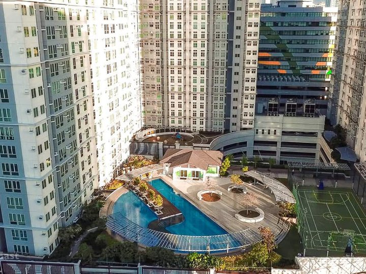 RFO Ready for Occupancy Rent to Own 1 Bedroom Condo in Makati in San Lorenzo Place near MRT Taguig