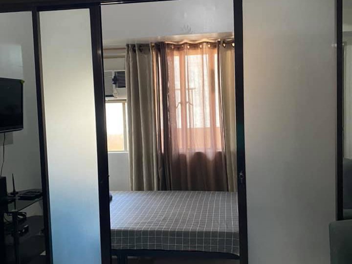 1 Bedroom with Balcony for Rent in Makati Executive Tower 3