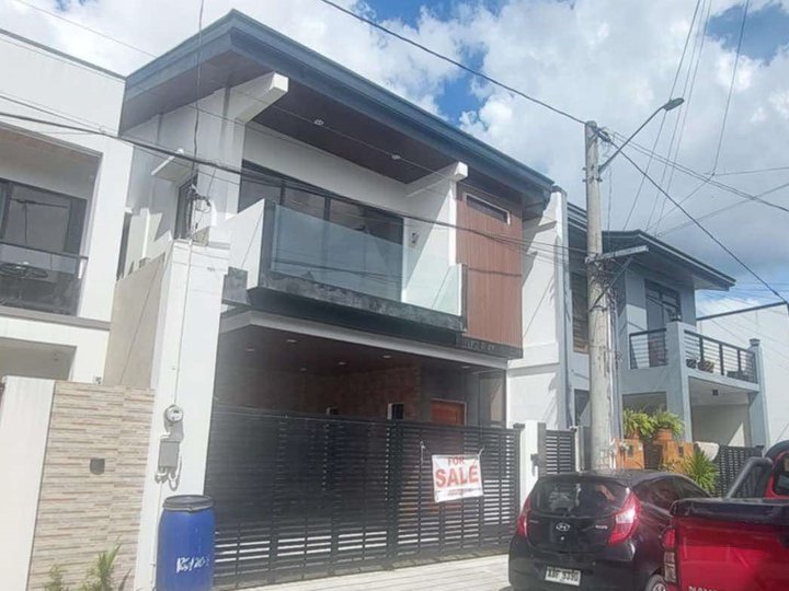 2 Storey  House and Lot for sale in Greenwoods Executive Village Pasig City near Cainta