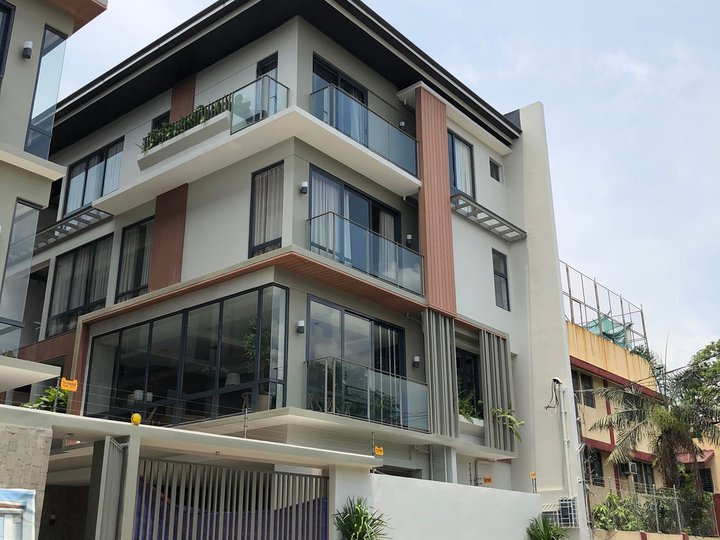 4 BEDROOMS FOUR STOREY TOWNHOUSE FOR SALE IN PACO MANILA NEAR LANDERS