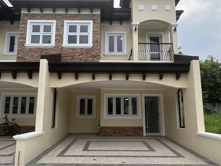 3 BEDROOMS TOWNHOUSE FOR SALE IN VERSAILLES ALABANG MUNTINLUPA