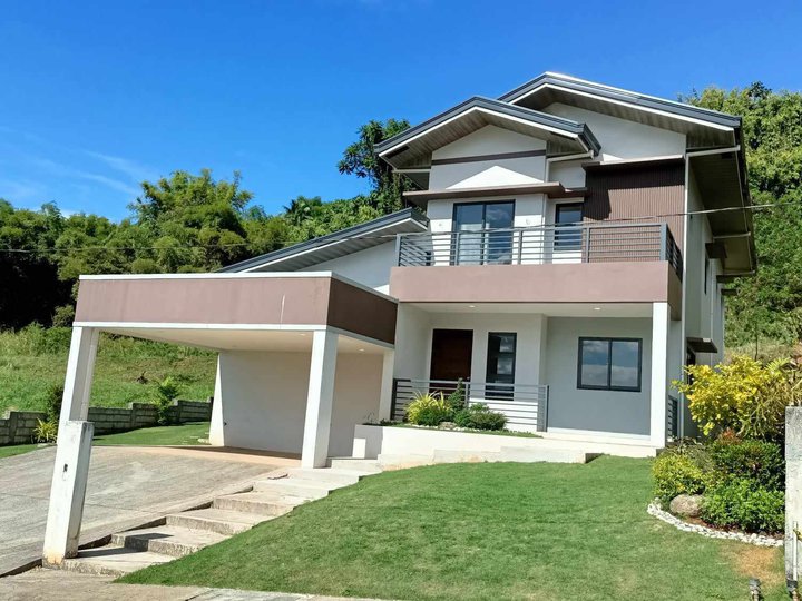 RFO 5-bedroom Single Detached House For Sale in Antipolo Rizal