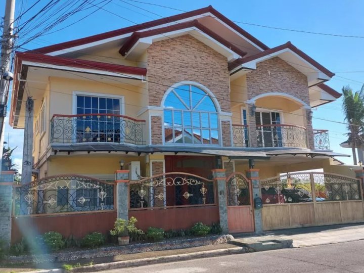 5-bedroom House For Sale in Talisay Cebu