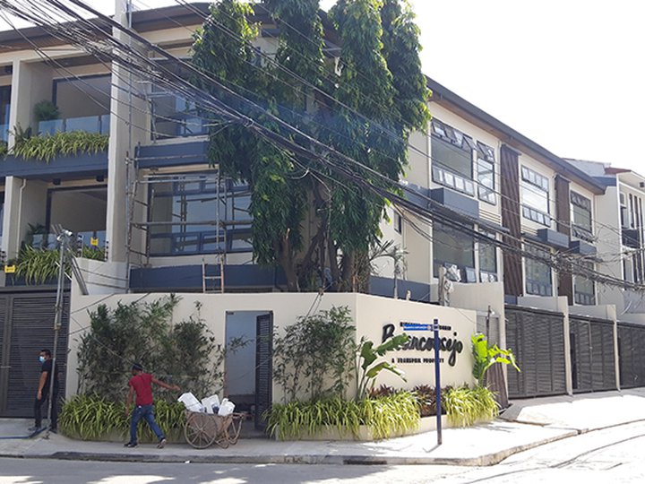 MANDALUYONG CITY 3 Storey Townhouse For Sale (New) [House and Lot 🏘️