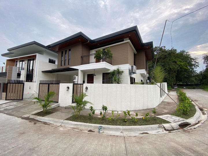 Furnished Modern Asian Architecture House with Pool for Sale!