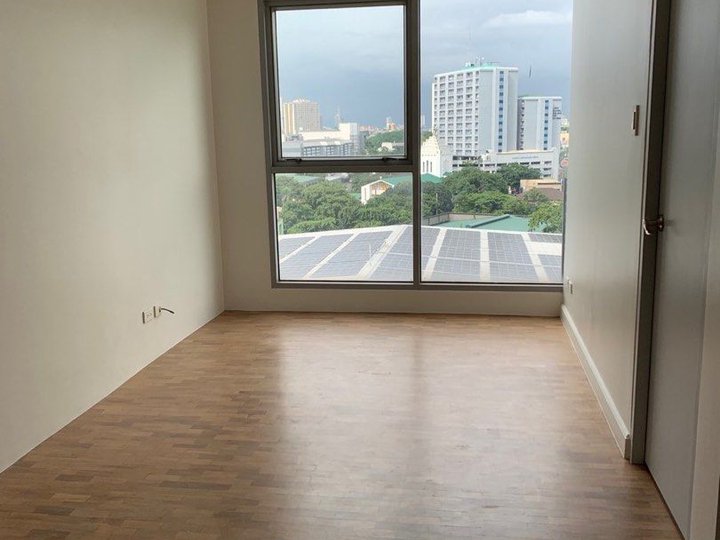 For Rent One Bedroom @ The Capital Towers New Manila