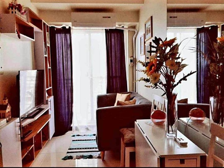 For Rent One Bedroom Loft @ Zinnia Towers Munoz