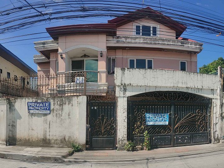 Foreclosed 7-bedroom Single Detached House For Sale in Quezon City