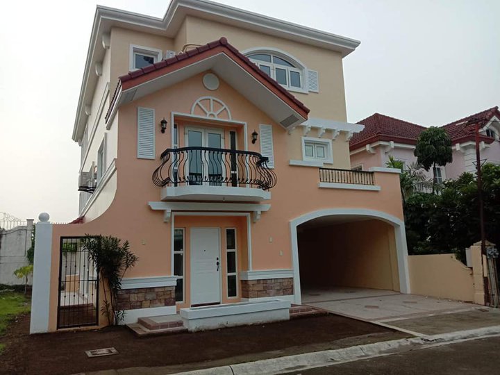 Ready For Occupancy House in Alabang Muntinlupa