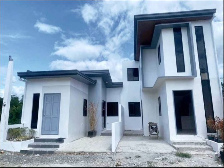 2-bedroom Single Attached House For Sale in Teresa Rizal