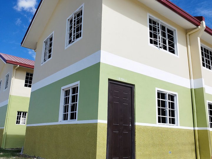 House and Lot For Sale in Cabanatuan Pre-Selling.