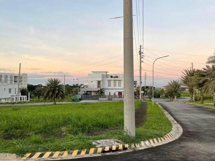 320sqm Residential lot for Sale in Miami Mansions South Forbes Silang Cavite