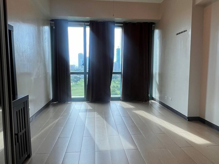 For Lease 2 Bedrooms (2BR) | Semi Furnished Condo Unit at 8Forbestown Road, BGC Taguig