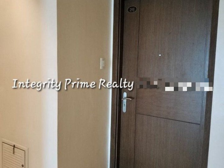 Foreclosed 68.00 sqm 1-bedroom Residential Condo For Sale in Eastwood Le Grand II