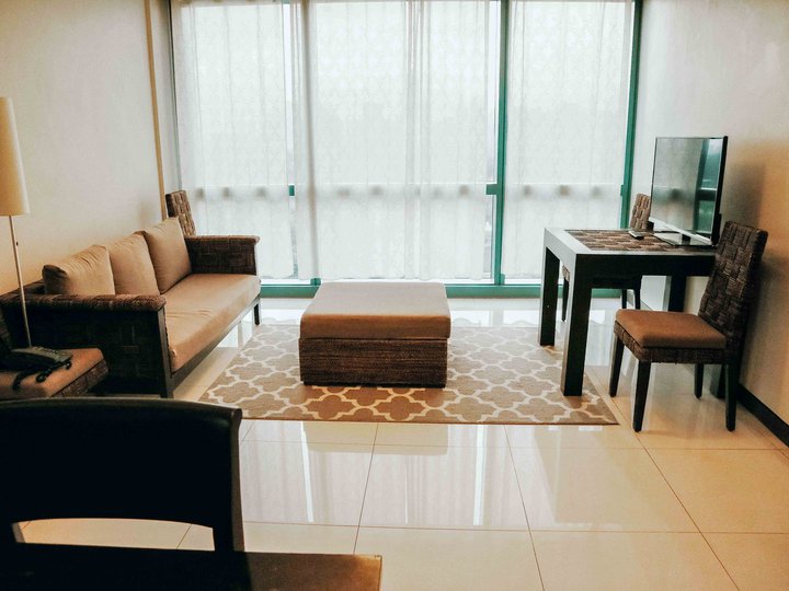 2BR 2 Bedroom Condominium for Sale in 8 Forbestown, BGC, Taguig City