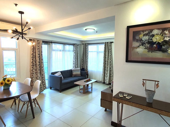 85sqm 2BR Penthouse Serendra For Rent