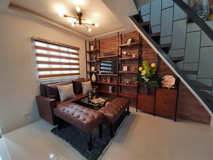Affordable Townhouse Accessible to Manila