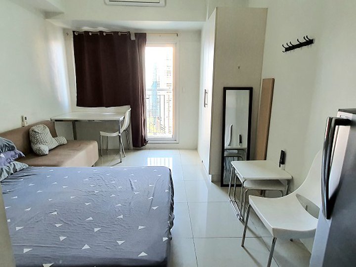 FOR RENT: 24sqm Studio Unit with Balcony in Jazz Residences Makati