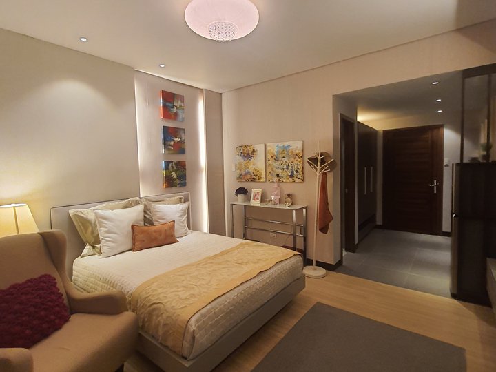 STUDIO CONDO FOR SALE IN TAFT EAST GATE AYALA CEBU CITY