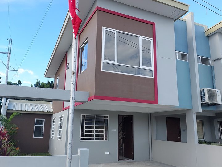 Preselling 3 Bedroom Townhouse in Imus near CALAX