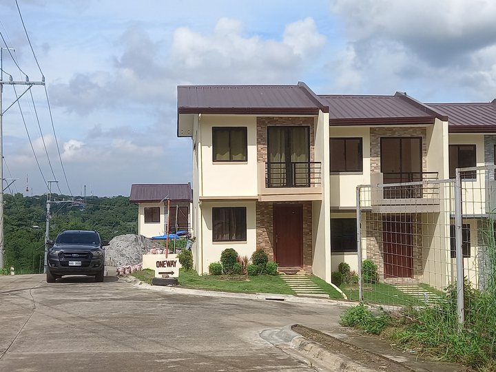 2-bedroom Townhouse For Sale in Antipolo Rizal