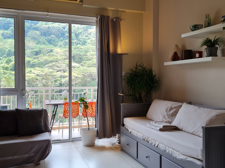 Pico de Loro Penthouse unit with Club membership.