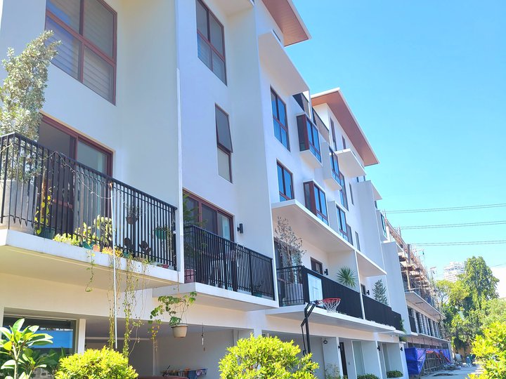 Beautiful 3-Bedroom Townhouse For Sale in Cubao Quezon City