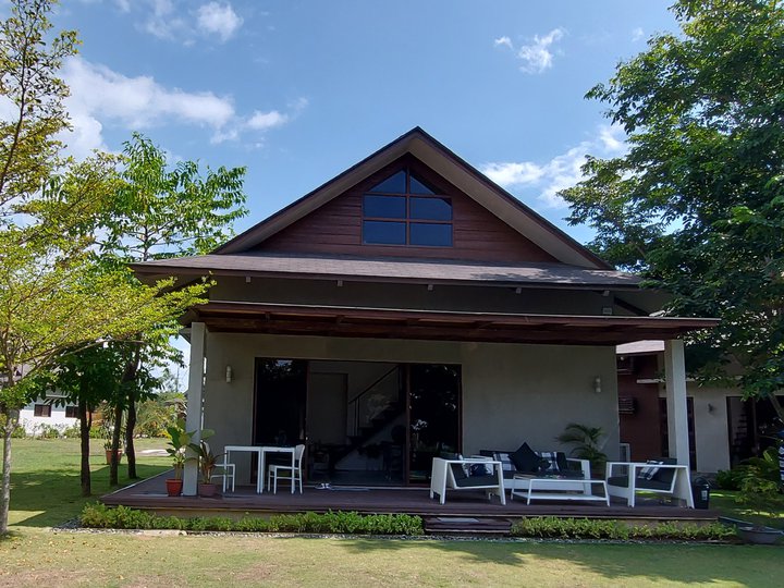 3BR Family Single Detached Beach House Villa For Sale in Danao Cebu