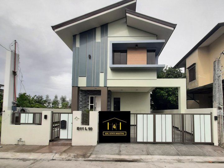 4 Bedrooms Single Detached For Sale in  Grand Park Place Imus Cavite