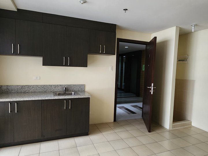 Ready For Occupancy Discounted 30.26 sqm 1-bedroom Residential Condo Rent-to-own