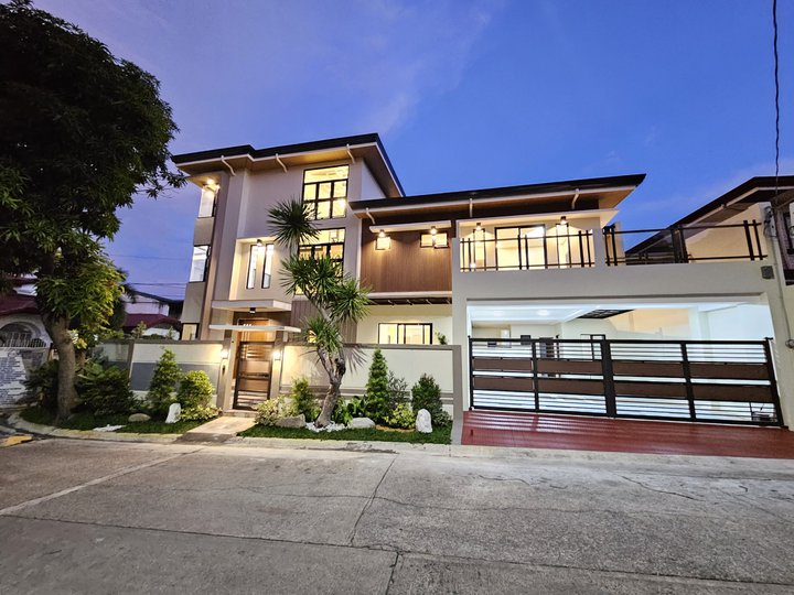 BRAND NEW TRI-LEVEL HOME FOR SALE IN BF RESORT, LAS PINAS