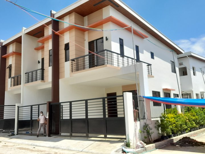 2 Storey townhouse  for sale in Molino, Bacoor Cavite
