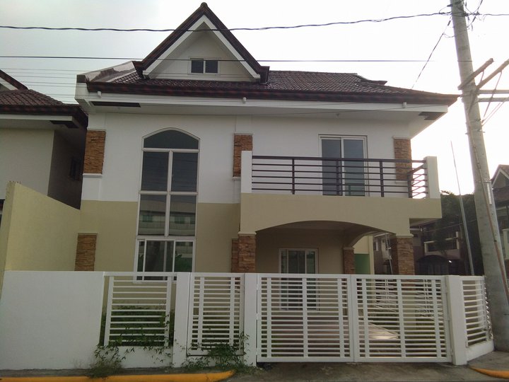 3BR House and Lot in Bacoor Cavite near  Near in St.Dominic hospitals
