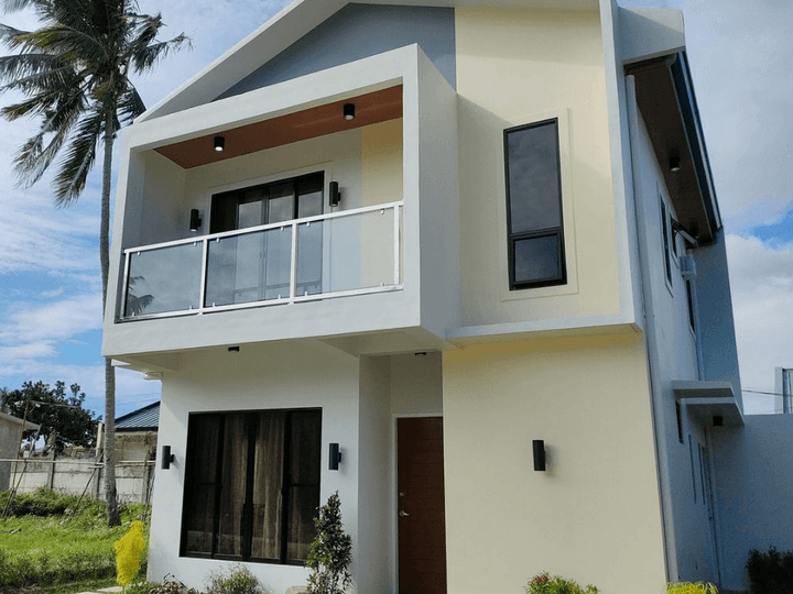 Preselling House and Lot in Lipa City with 500k Discount