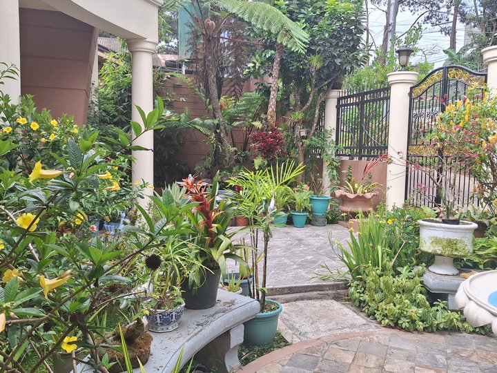 Baguio 6-bedroom Single Detached House