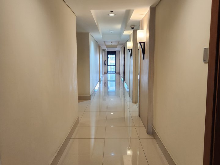 Discounted 32 sqm 1-bedroom Condo For Sale in Ortigas Pasig Sapphire Bl9c