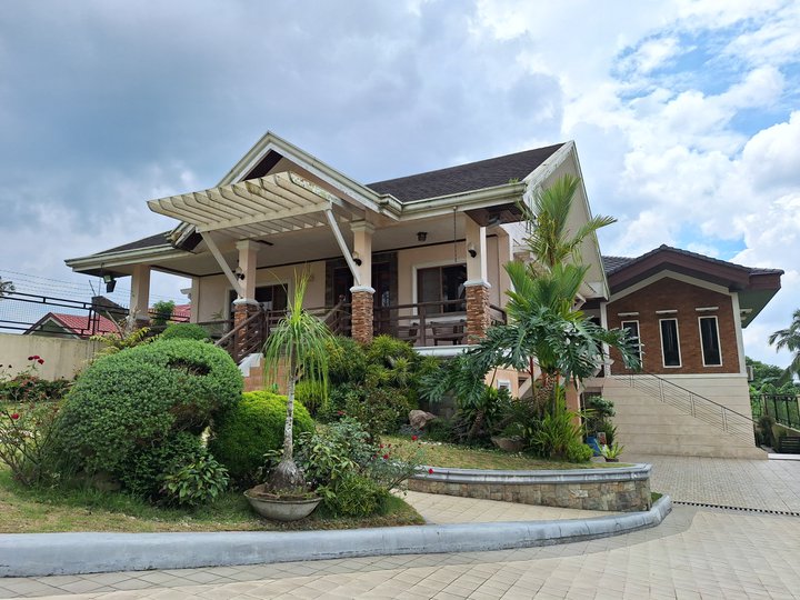 6-bedroom, 6-TB House and Lot for sale in Tagaytay City