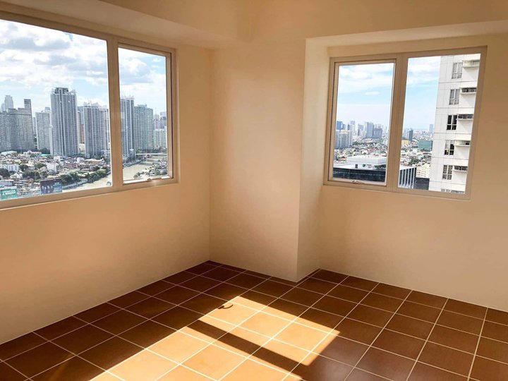 FREE AIRCON Ready For Occupancy 50.00 sqm 2-bedroom Residential Condo For Sale