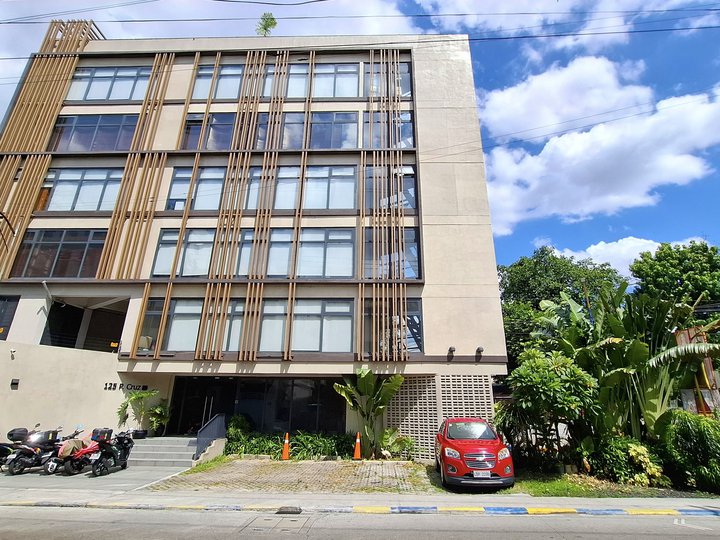 Prime 6-Storey Commercial Building with Roof Deck & Parking in Mandaluyong City
