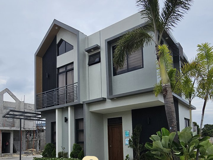 5-BR Single Detached House for Sale in Minglanilla Cebu [Houses and ...