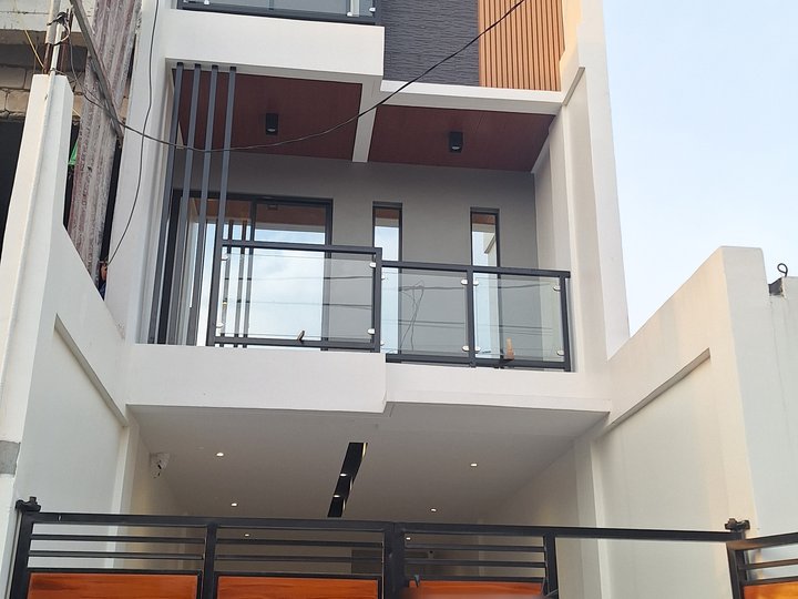 RFO 4-bedroom Townhouse For Sale in Paranaque