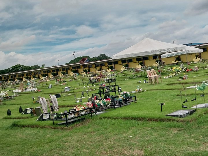 Columbarium / Urn / Lawnlot