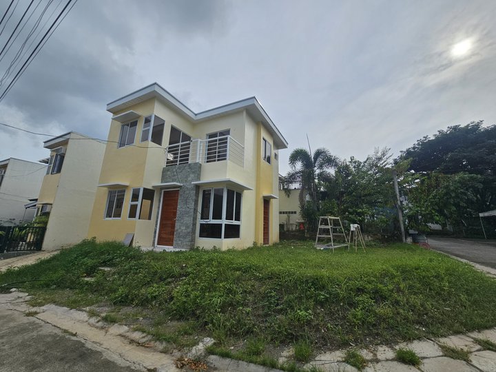 Corner lot, 3 Ready for Occupancy House and Lot for Sale at Adelaida Park residences Xavier Estates