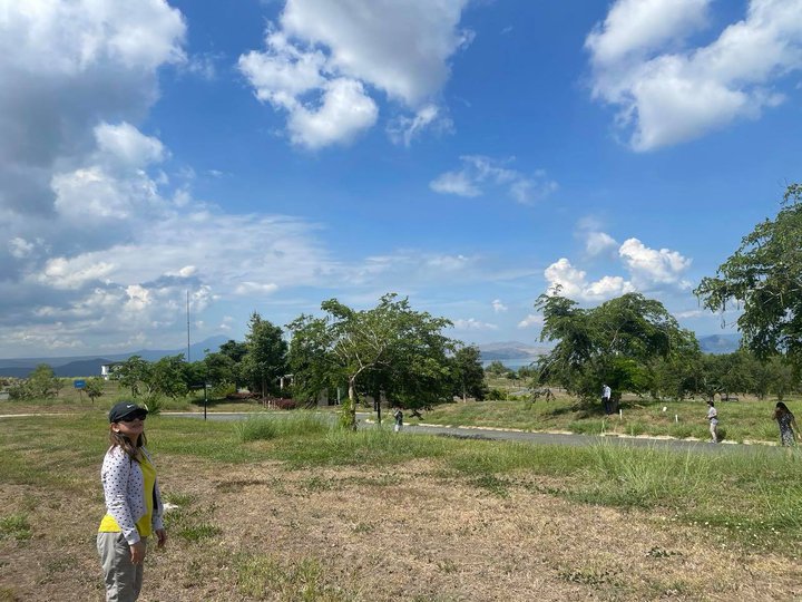 Lot for Sale at Tagaytay Highlands