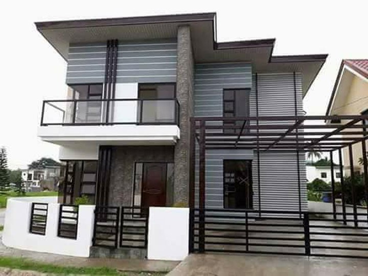 Tanauan Batangas 5 Bedroom presell near Tagaytay