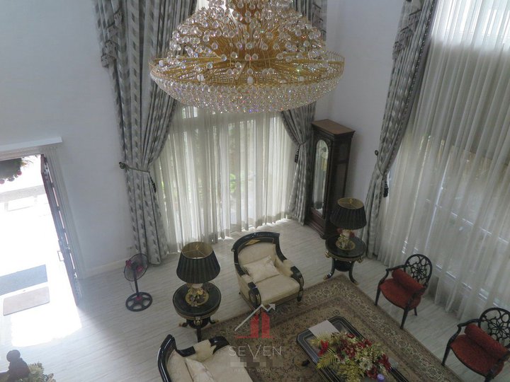 5BR House & Lot Hillsborough Alabang Village l For Sale