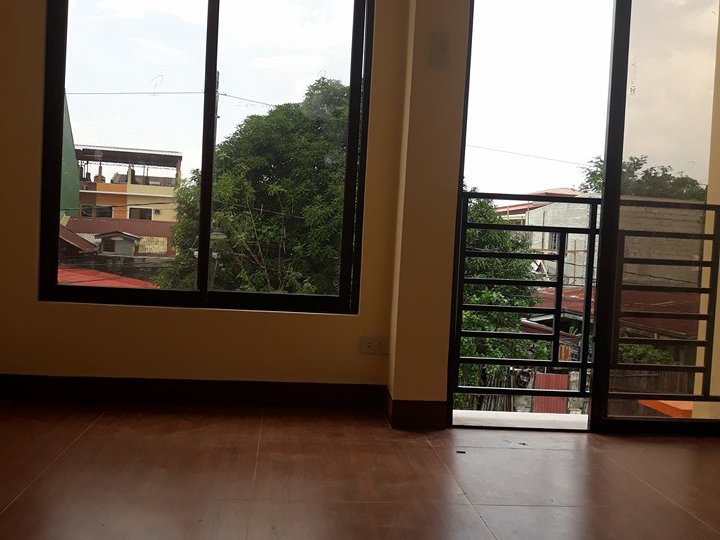 3 Bedroom Townhouse in Dona Manuela Las Pinas