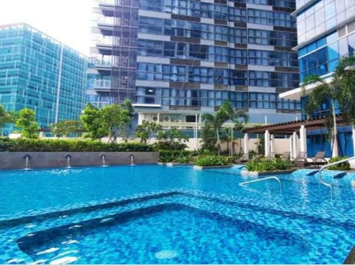 1 Bedroom Unit for Rent in Uptown Parksuites BGC Taguig City