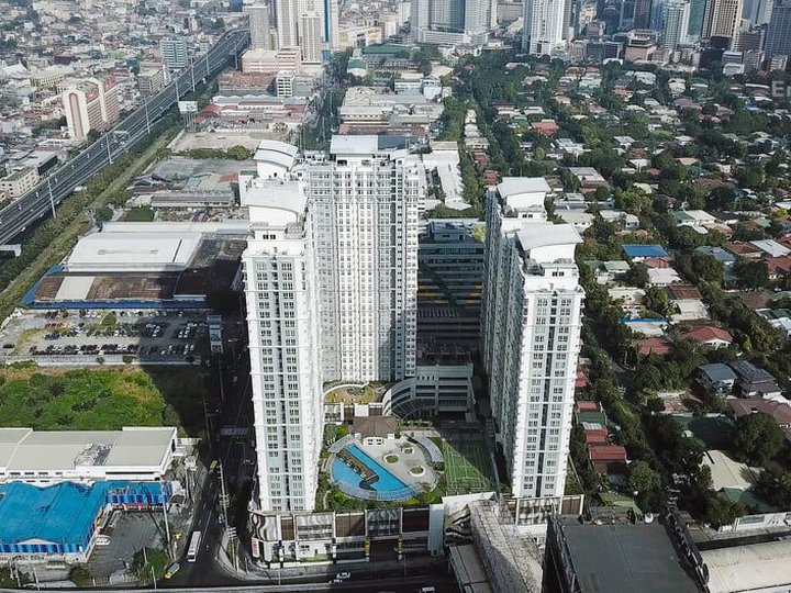 Condominium in San Lorenzo Makati City 2-Bedrooms Suite 30K Monthly