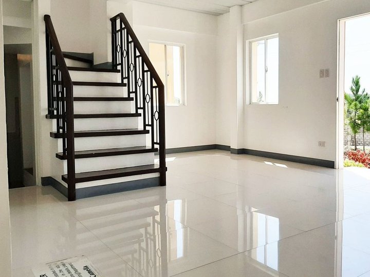 5-bedroom Single Attached House For Sale in Roxas City Capiz